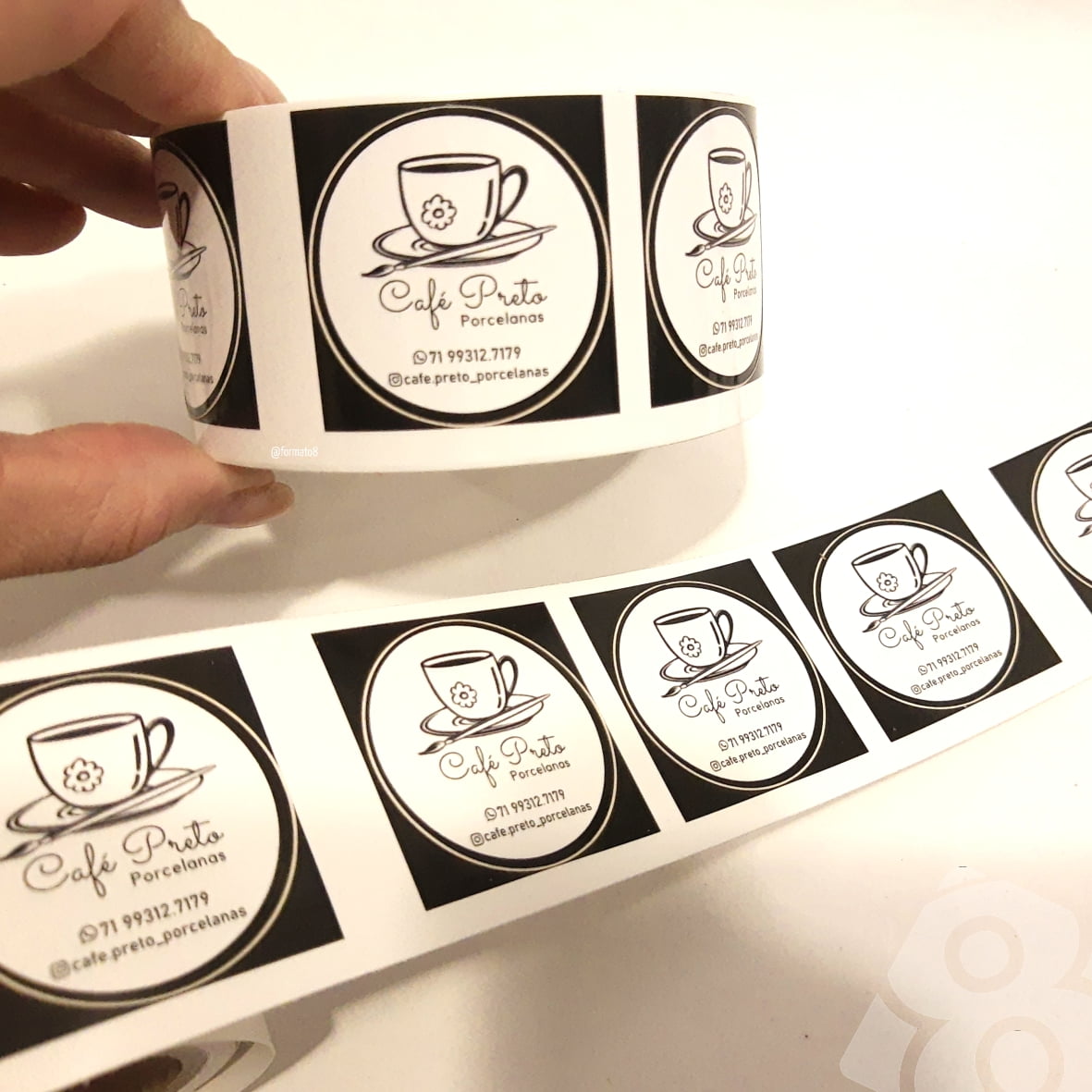 ETIQUETA ADESIVA VINILICA EM ROLO - Formato 8 Gráfica Online